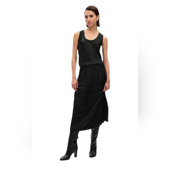 NWOT Gap Black Satin Tank  Top 🖤🌴 - Picture 1 of 8